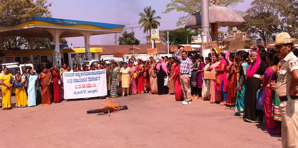 ವಿವಿಧೆಡೆ ಅಂಗನವಾಡಿ ಕಾರ್ಯಕರ್ತೆಯರಿಂದ ಪ್ರತಿಭಟನೆ